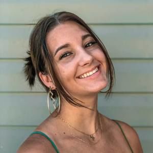 Meet your Posher, Danica